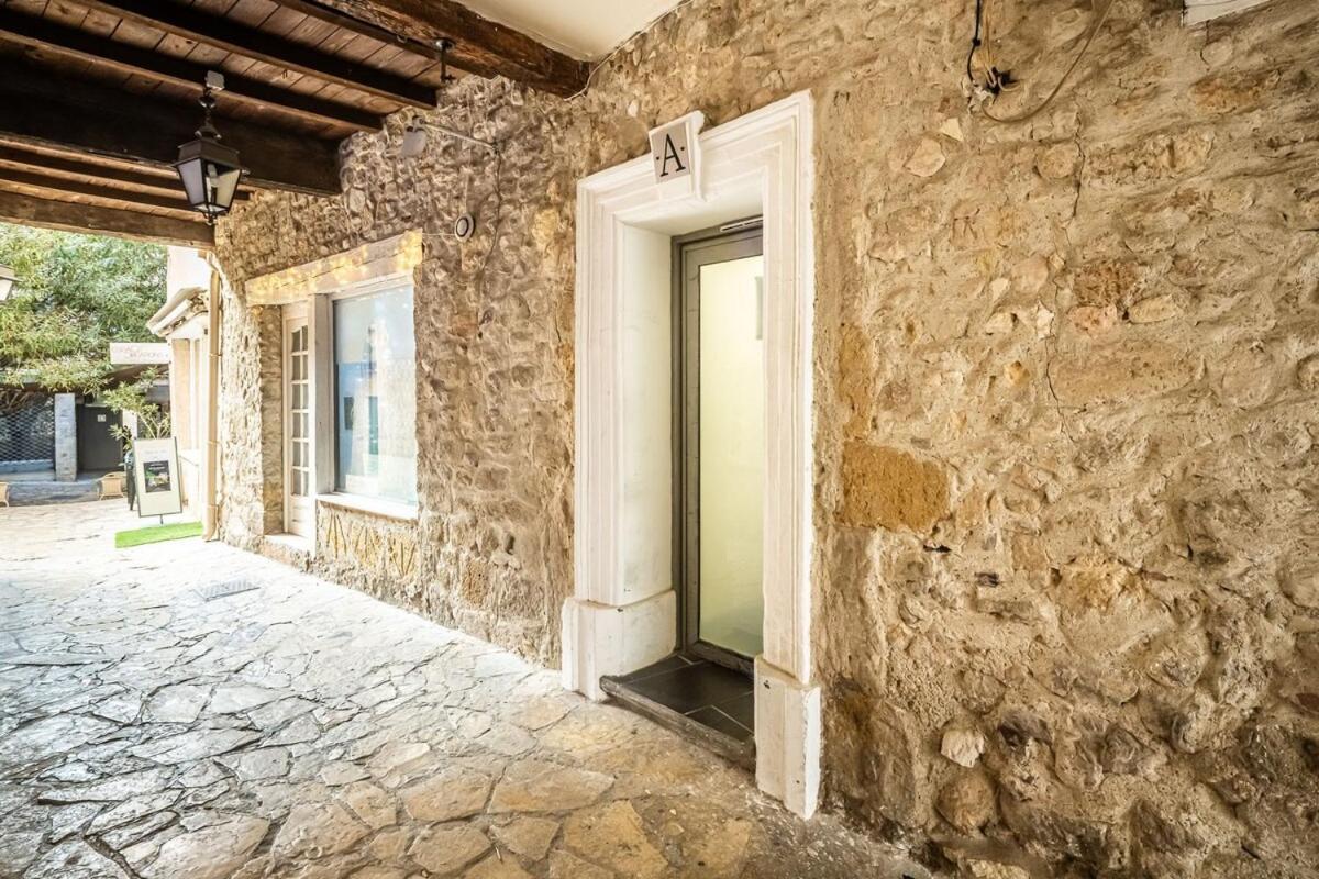 Le Caladoc ~ Centre-Ville ~ Vue ナルボンヌ エクステリア 写真